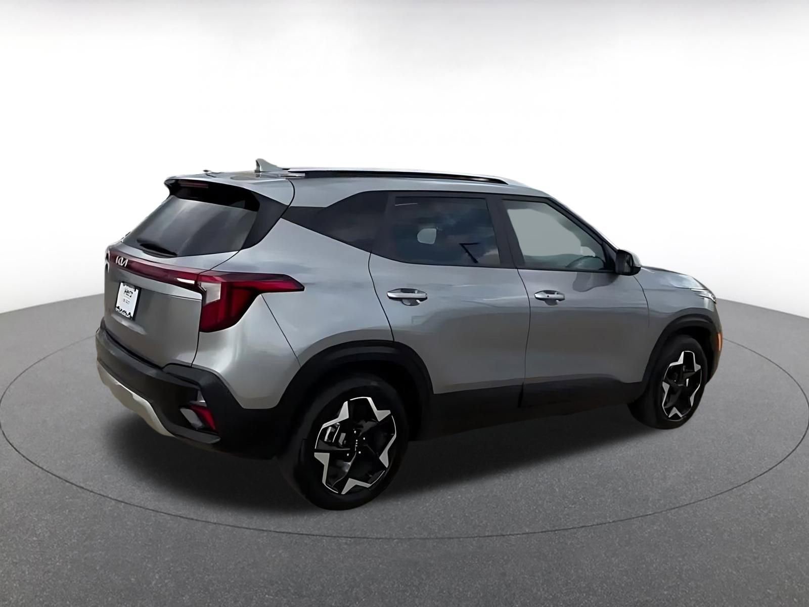 Used 2025 Kia Seltos S image 15