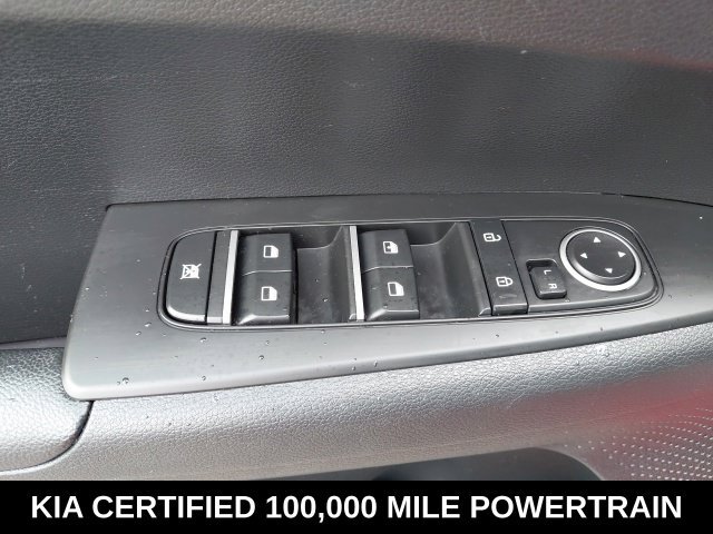 Certified 2024 Kia Forte LXS FWD image 17