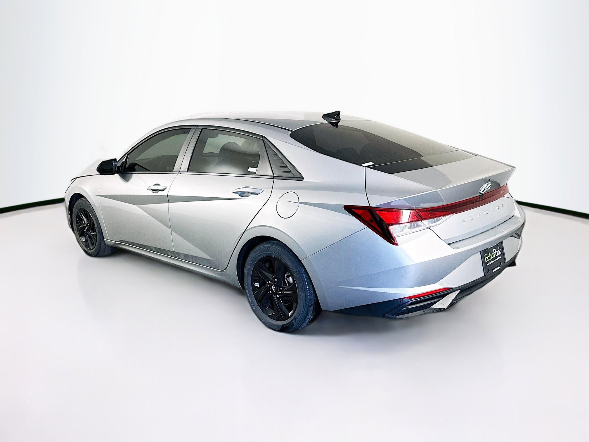 Used 2023 Hyundai Elantra SEL image 5