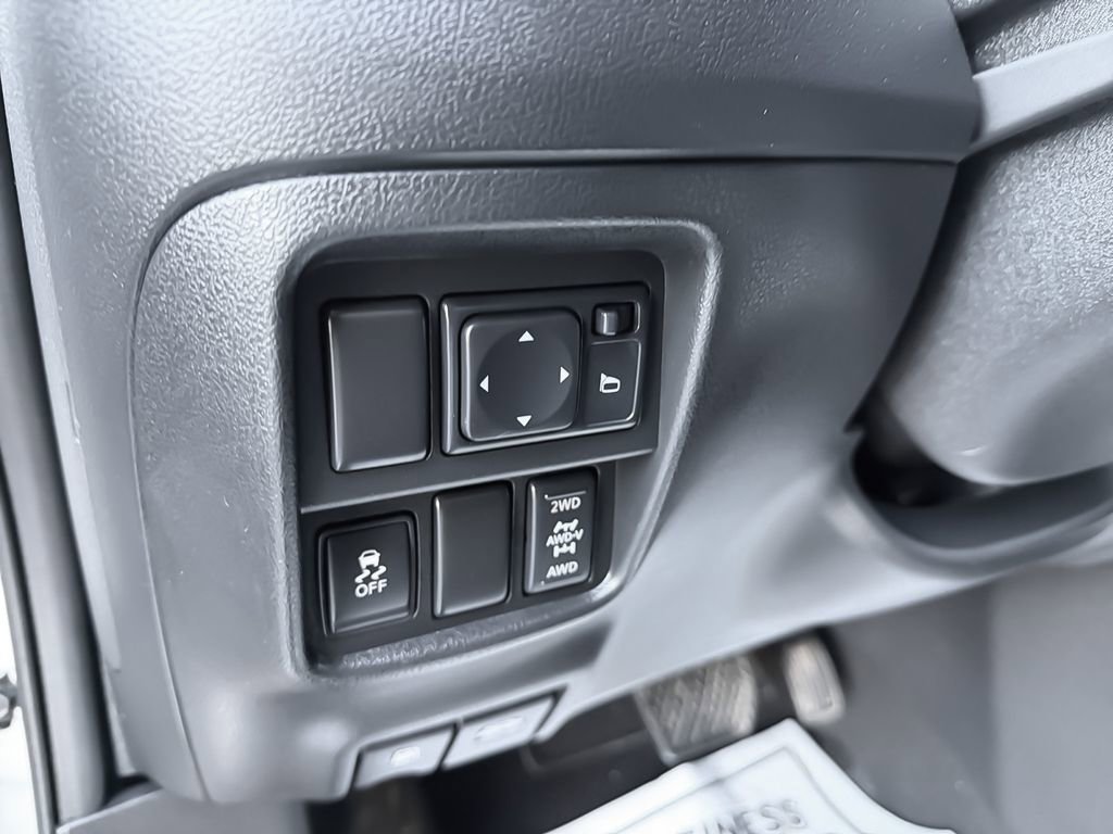 Used 2016 Nissan Juke SV w/ Cold Weather Package image 27