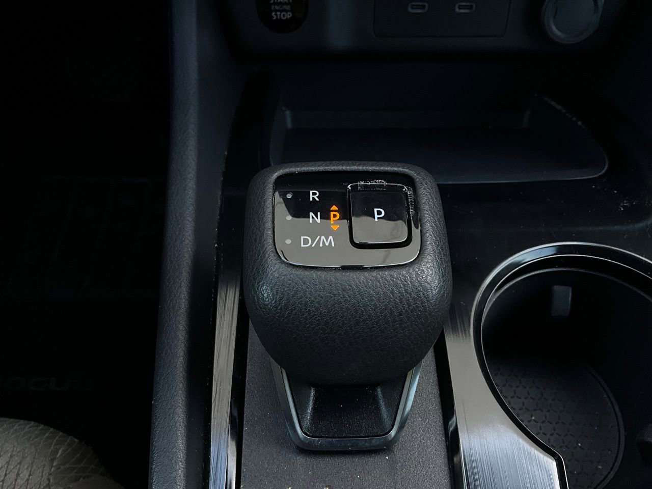 Used 2025 Nissan Rogue SV image 24