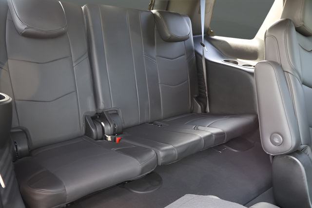 Used 2020 Cadillac Escalade Platinum AWD/4WD image 21