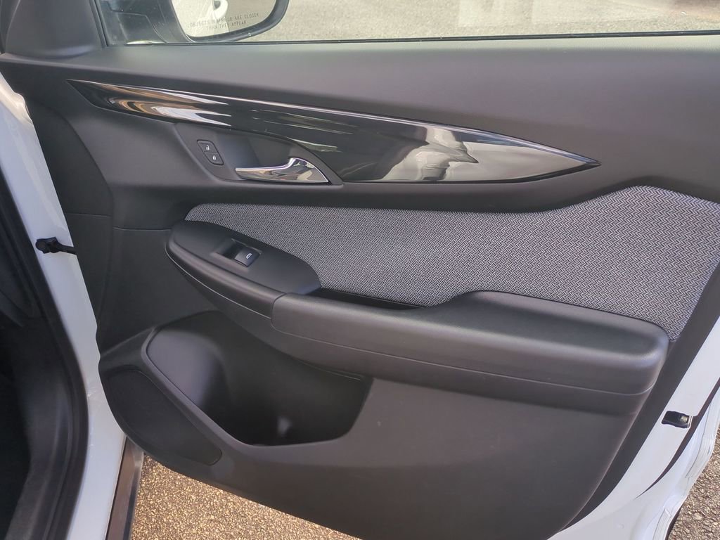 Used 2024 Chevrolet TrailBlazer LS image 28