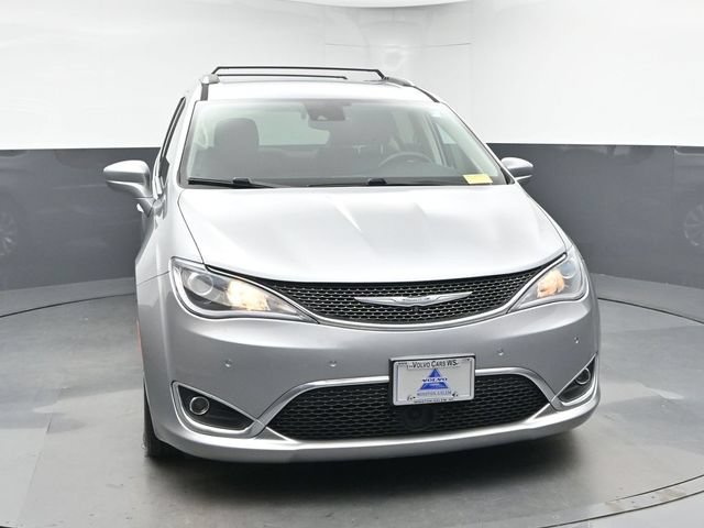Used 2018 Chrysler Pacifica Touring-L w/ Advanced Safetytec Group FWD image 2