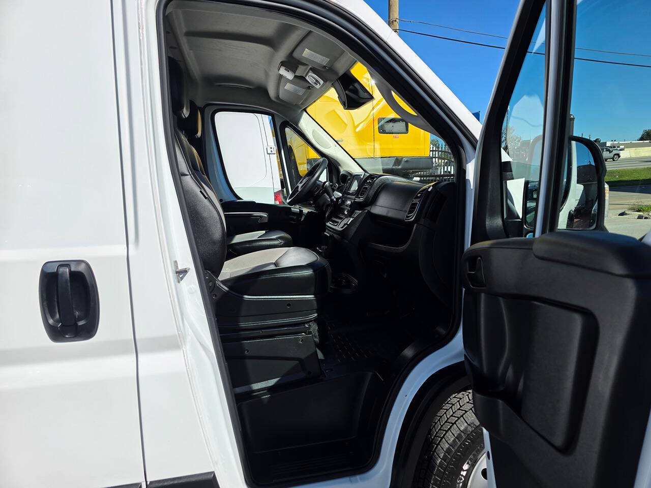 Used 2023 RAM ProMaster 3500 FWD image 13