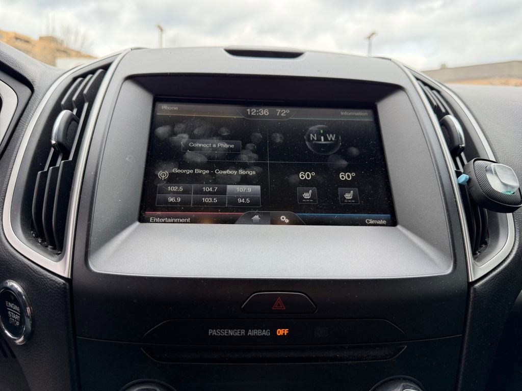 Used 2015 Ford Edge SEL w/ Equipment Group 201A AWD/4WD image 19