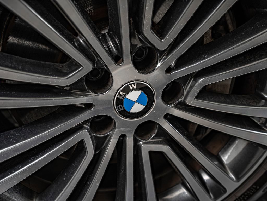 Used 2020 BMW 540i xDrive w/ Premium Package AWD/4WD image 11