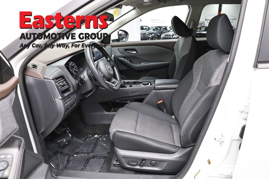 Used 2023 Nissan Rogue SV AWD/4WD image 13