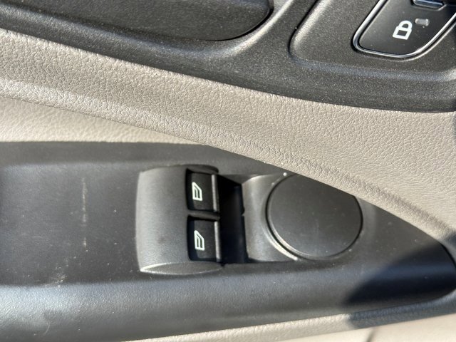 Used 2022 Ford Transit Connect XL image 11