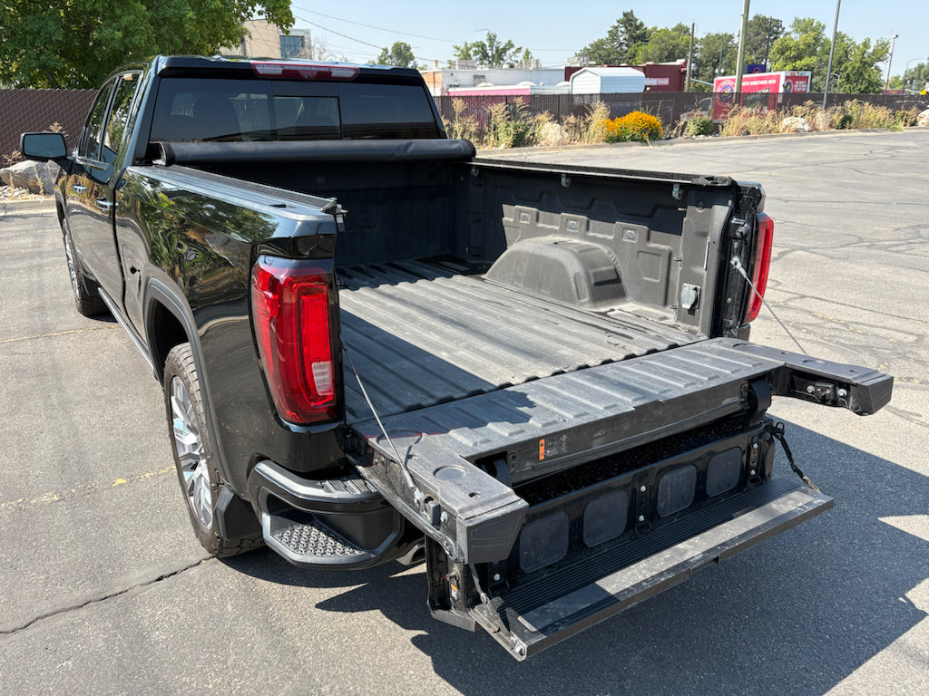 Used 2023 GMC Sierra 1500 Denali w/ Denali Reserve Package AWD/4WD image 8