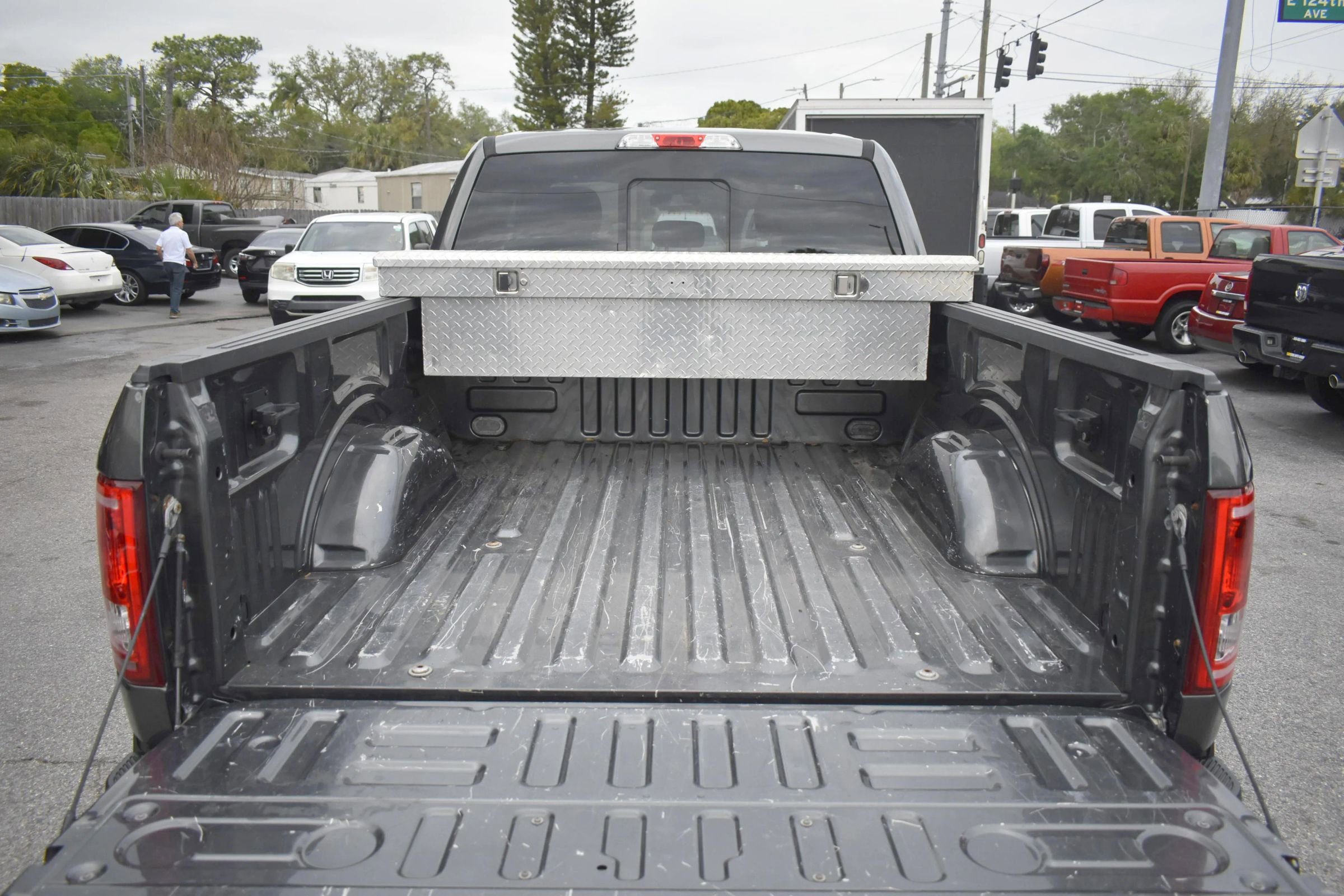 Used 2017 Ford F150 XLT w/ Equipment Group 302A Luxury RWD image 10