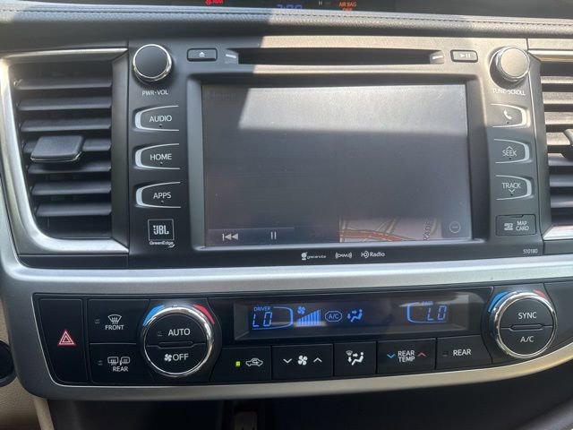 Used 2017 Toyota Highlander Limited FWD image 34