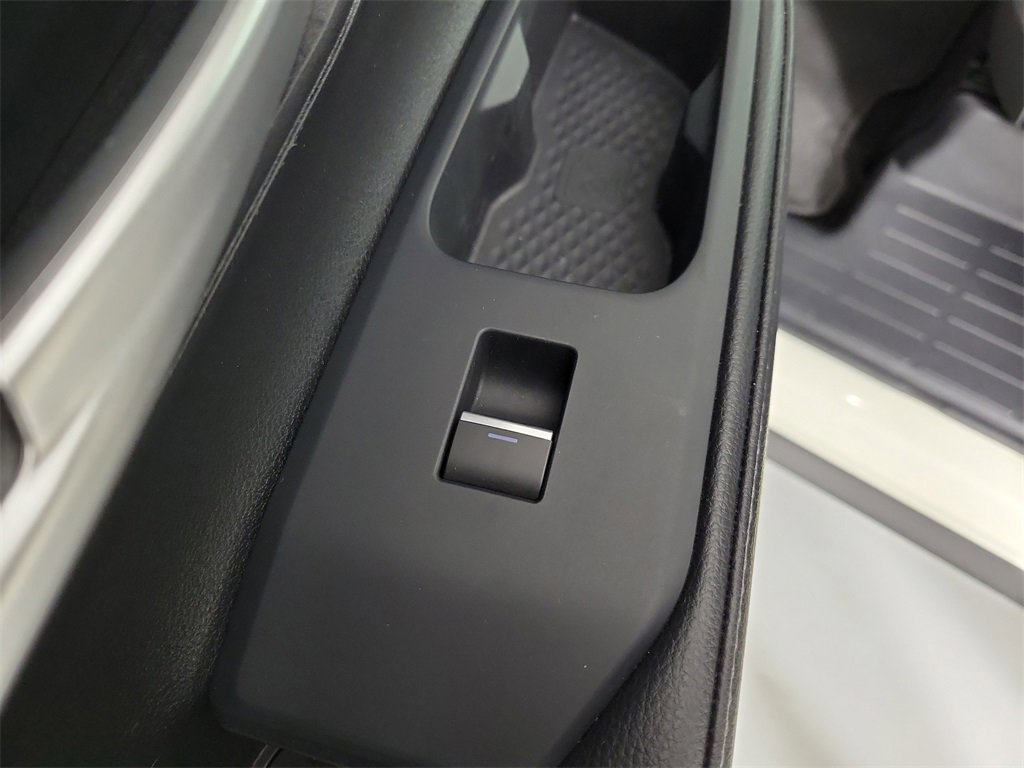 Used 2024 Toyota Grand Highlander XLE image 14