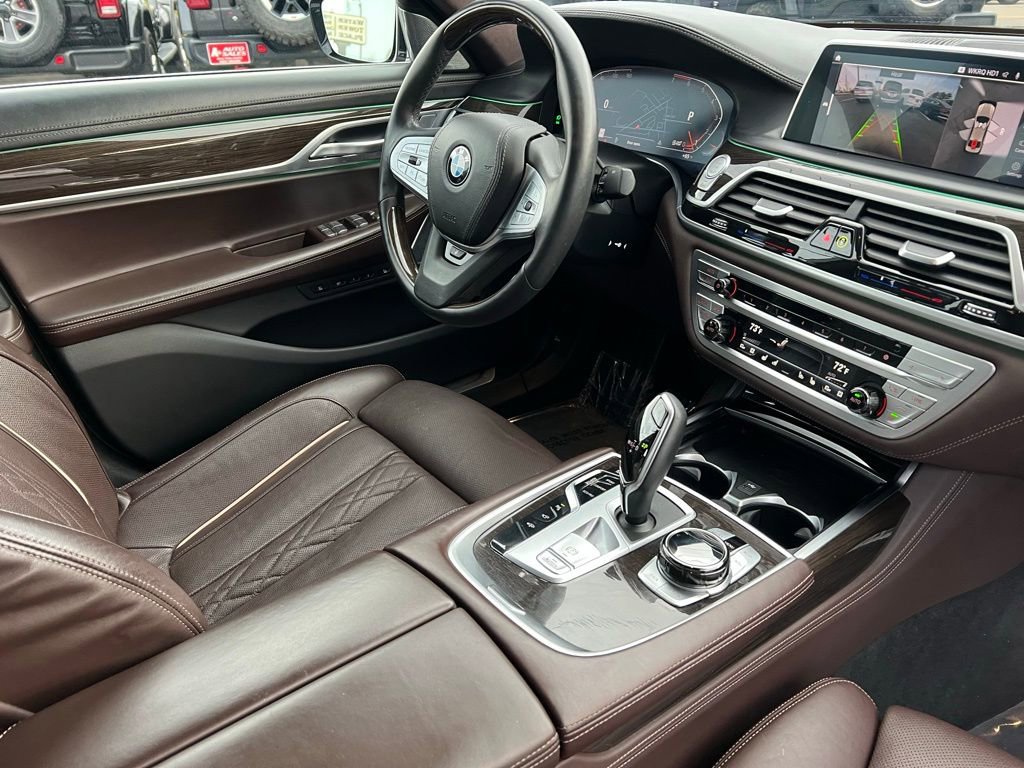 Used 2021 BMW 750i xDrive w/ Executive Package AWD/4WD image 34