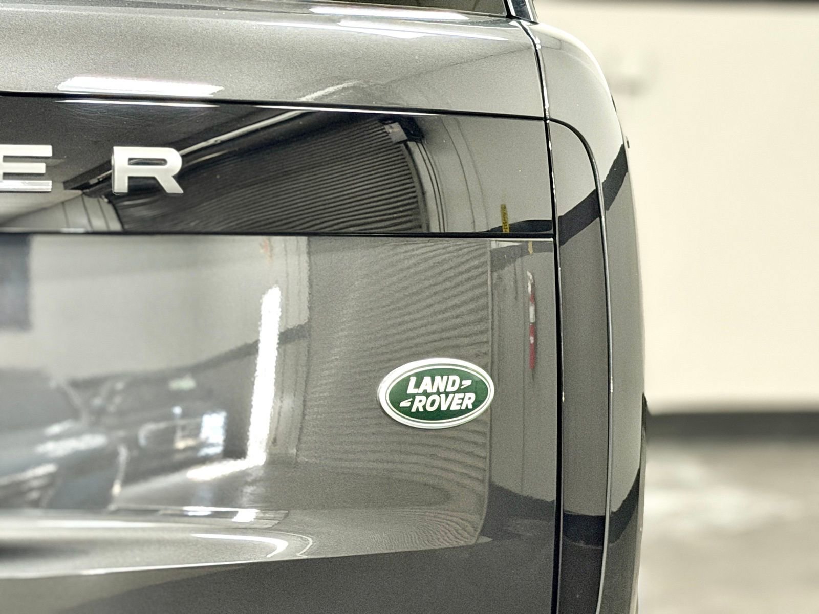 Used 2023 Land Rover Range Rover SE AWD/4WD image 14
