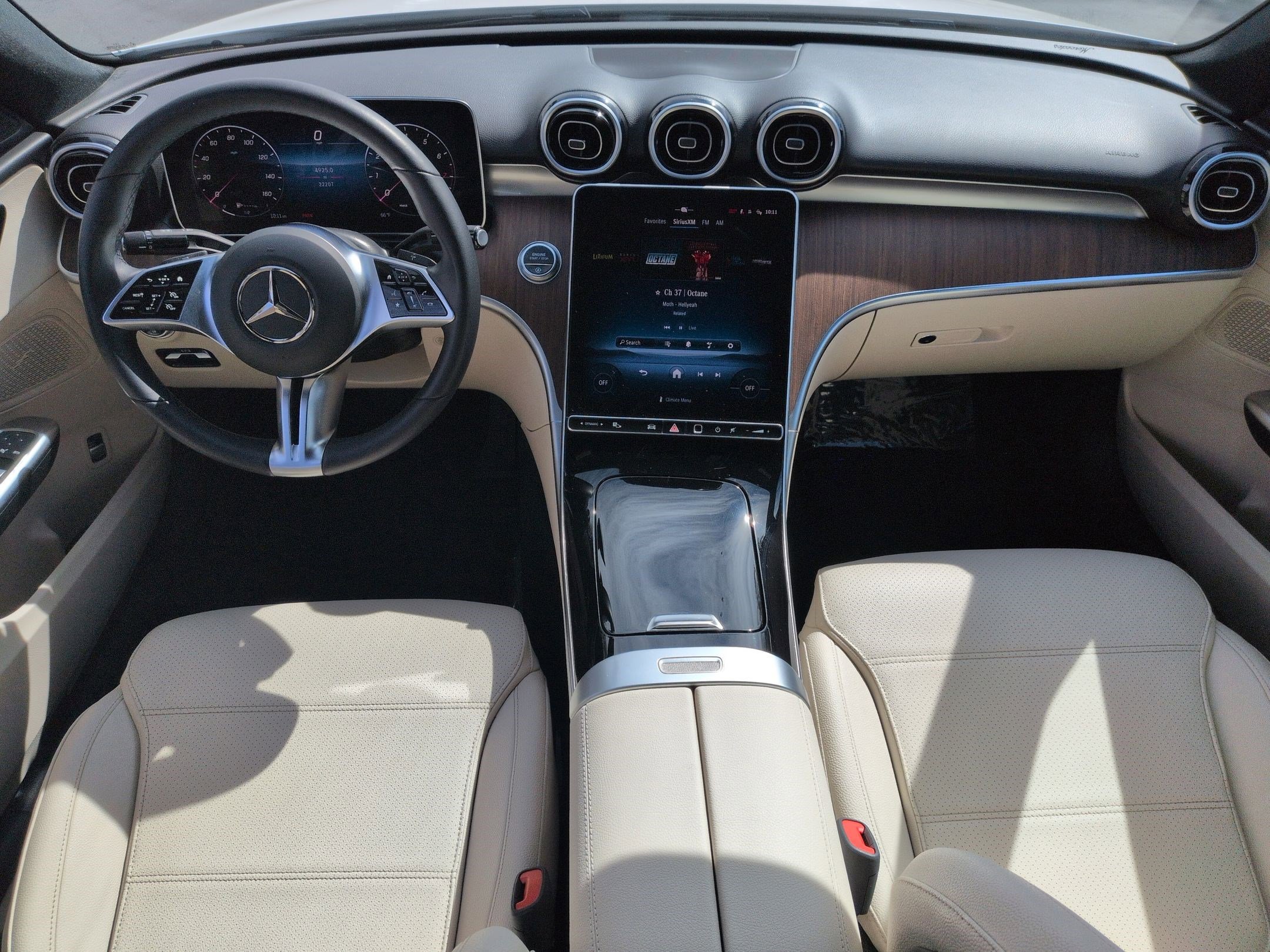 Used 2025 Mercedes-Benz C 300 Sedan image 28