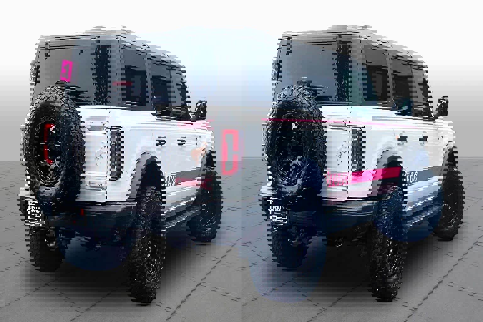 Used 2023 Ford Bronco Badlands image 13