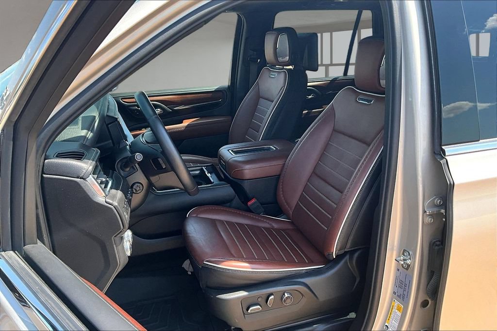 Used 2024 GMC Yukon Denali Ultimate AWD/4WD image 25