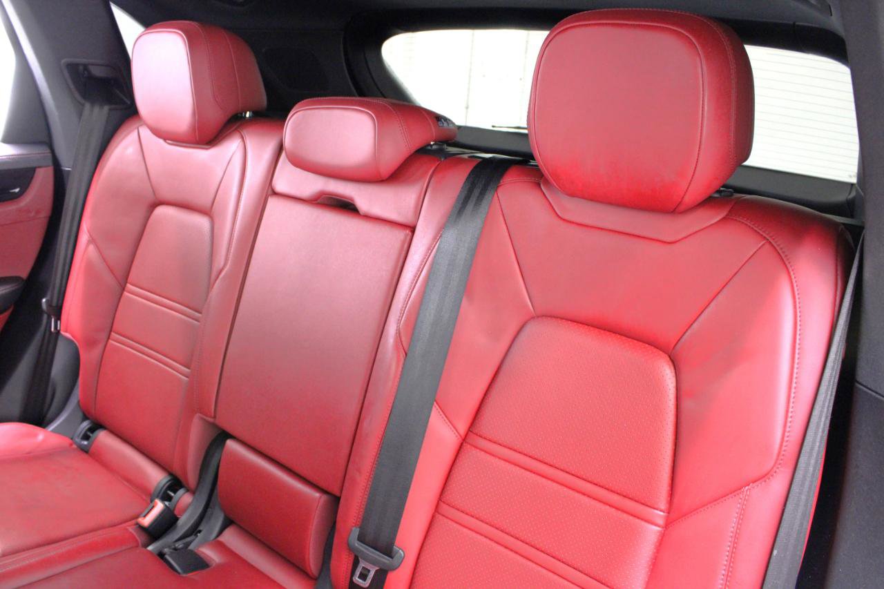 Used 2021 Porsche Cayenne image 39