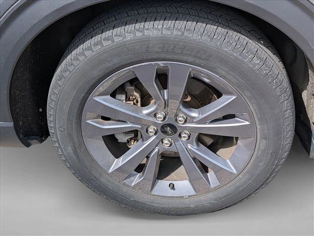Used 2023 Ford Explorer XLT w/ Equipment Group 202A AWD/4WD image 8