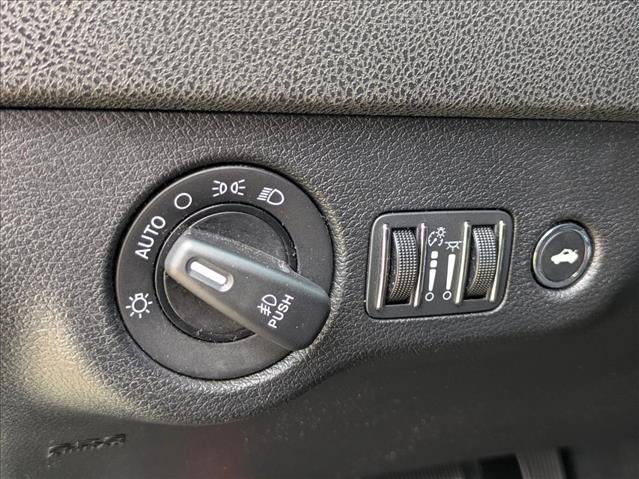 Used 2019 Dodge Charger GT RWD image 11