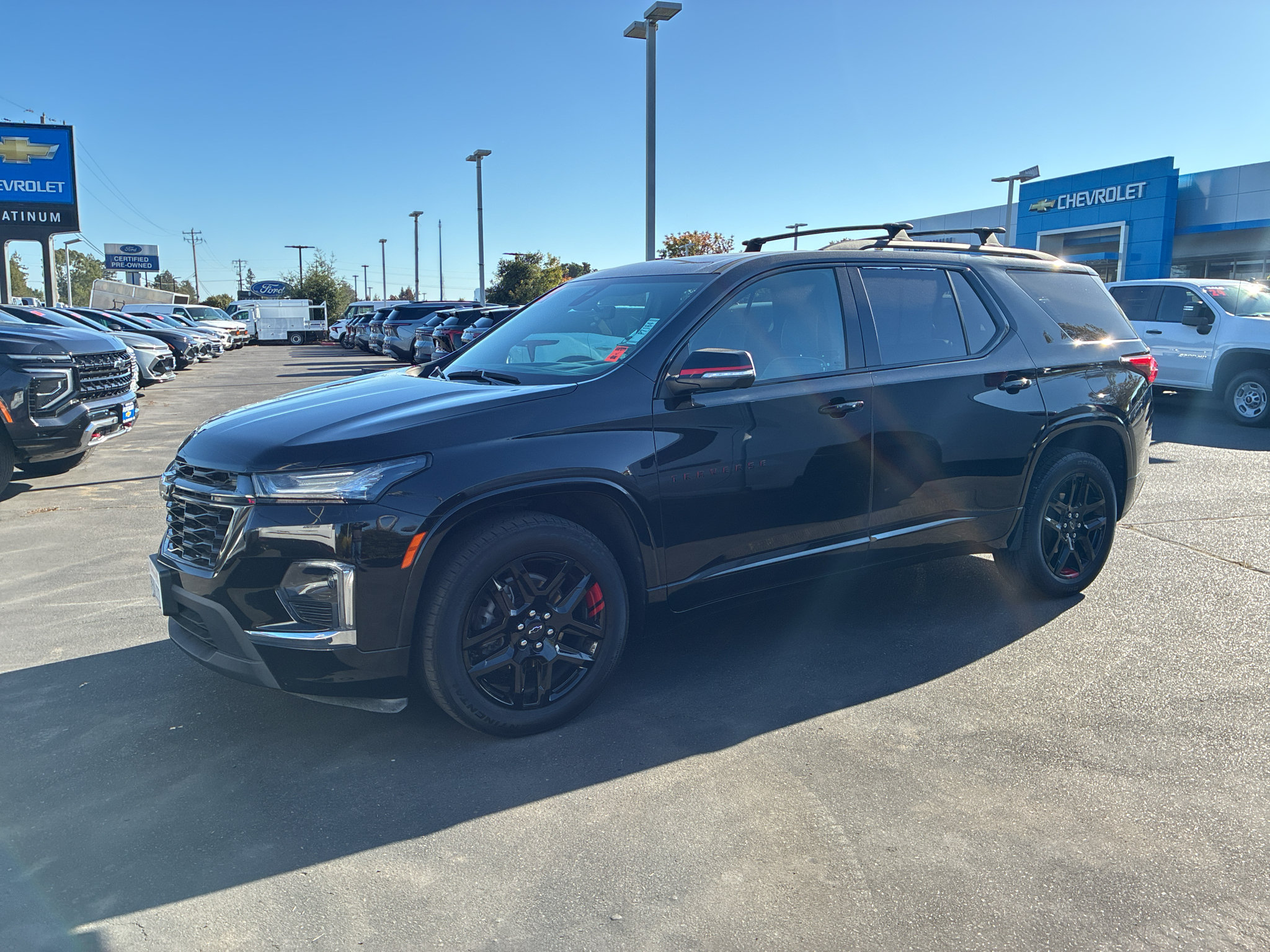 Used 2023 Chevrolet Traverse Premier w/ Redline Edition AWD/4WD image 4