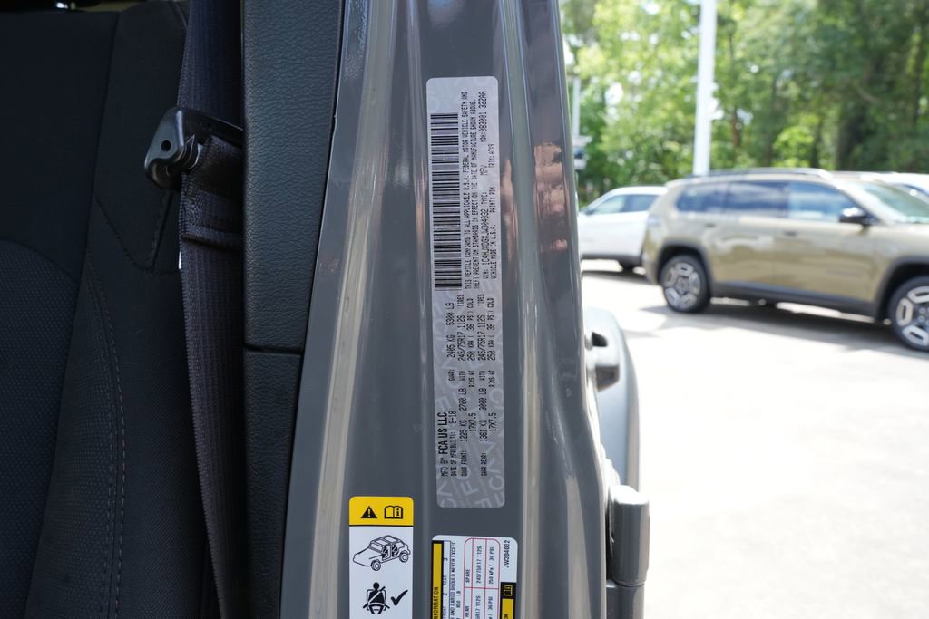 Used 2018 Jeep Wrangler Unlimited Sport S AWD/4WD image 27