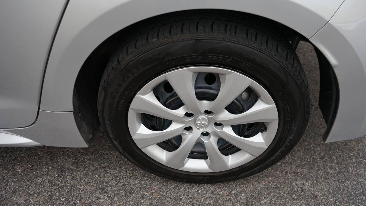 Used 2024 Toyota Corolla LE FWD image 24