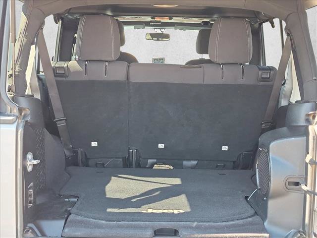 Used 2014 Jeep Wrangler Unlimited Rubicon w/ Connectivity Group AWD/4WD image 6