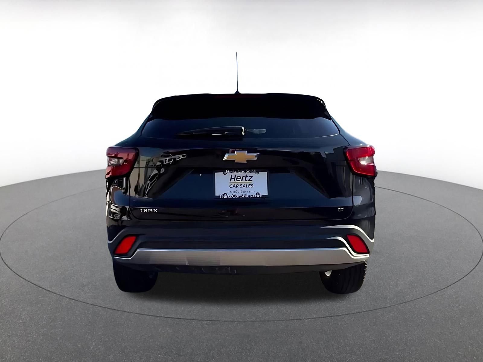 Used 2025 Chevrolet Trax LT w/ LT Convenience Package image 12