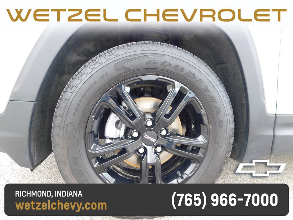 Used 2023 GMC Terrain AT4 w/ Infotainment Package II AWD/4WD image 10