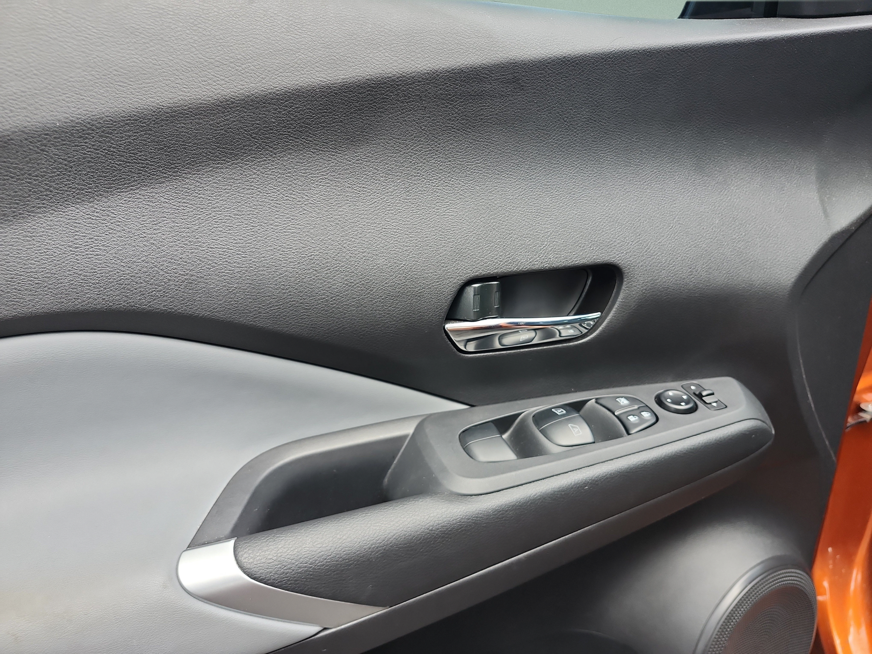 Certified 2024 Nissan Kicks SR w/ SR Premium Package FWD image 16