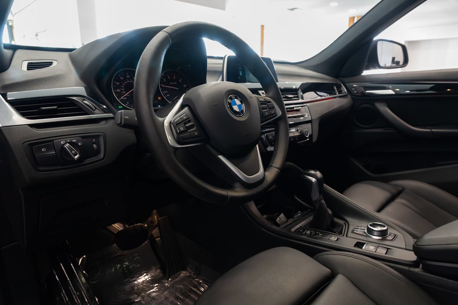 Used 2018 BMW X1 xDrive28i AWD/4WD image 17