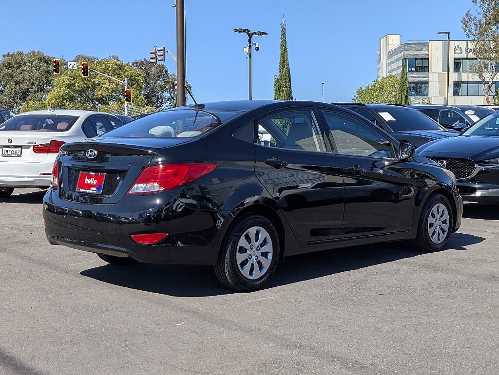 Used 2017 Hyundai Accent SE FWD image 9