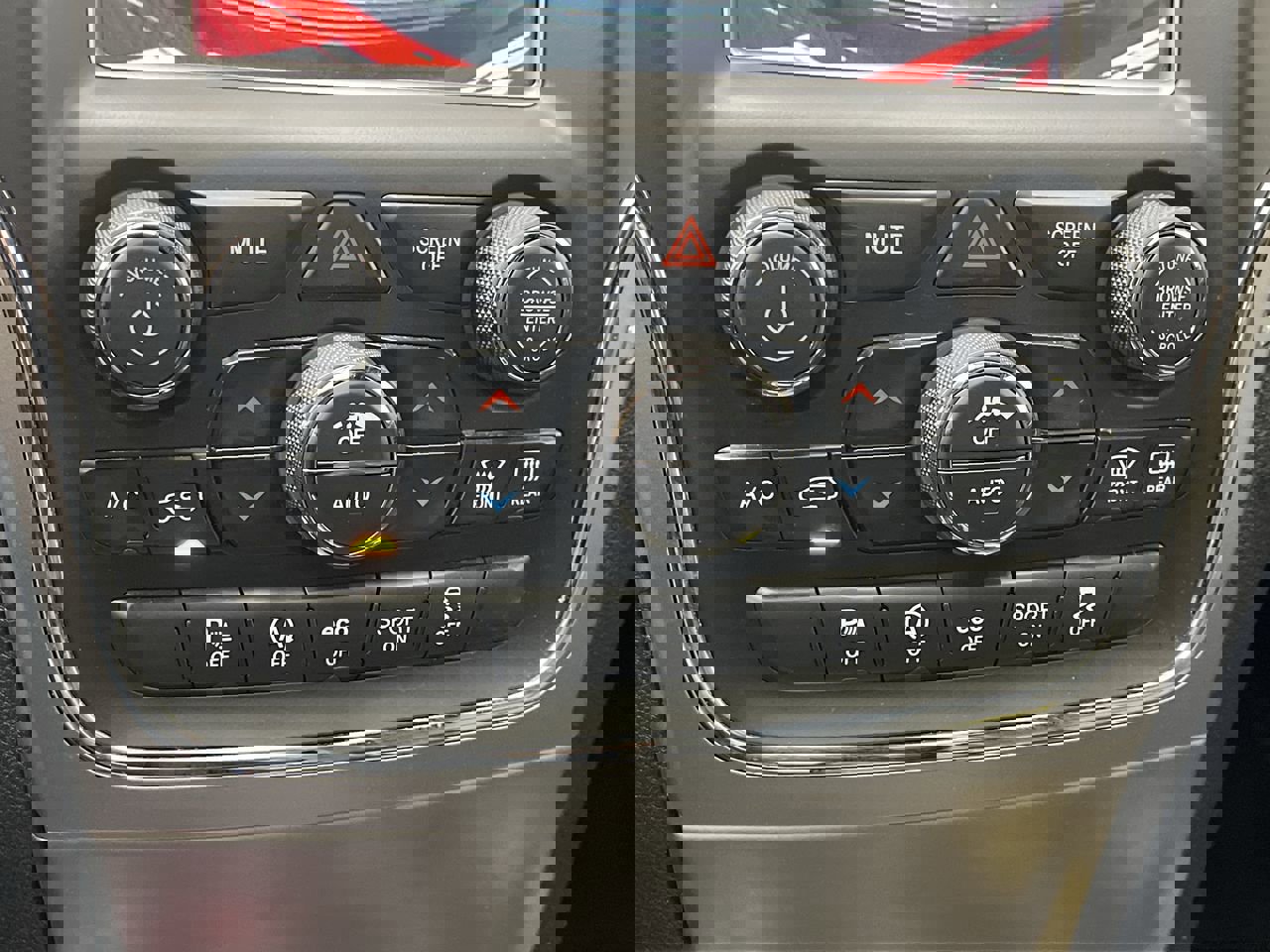 Used 2018 Jeep Grand Cherokee Limited image 22