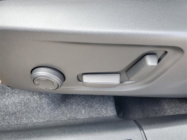 New 2026 Volvo XC40 B5 Core w/ Protection Package Premier image 14