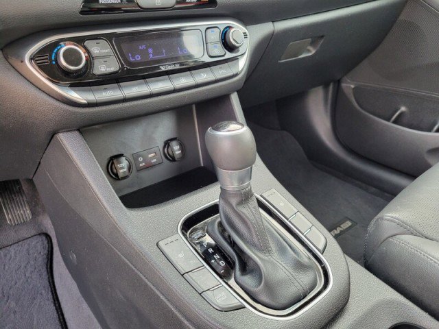 Used 2020 Hyundai Elantra GT w/ Style Package 02 image 21