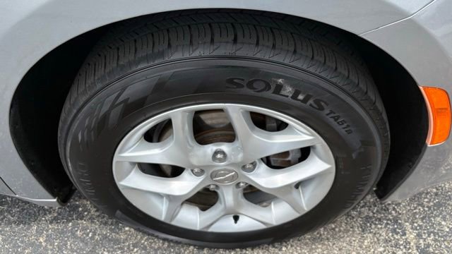 Used 2018 Chrysler Pacifica Touring-L w/ Tire & Wheel Group FWD image 19