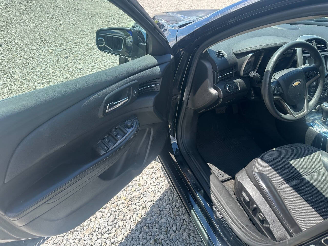 Used 2016 Chevrolet Malibu LT w/ Power Convenience Package FWD image 9