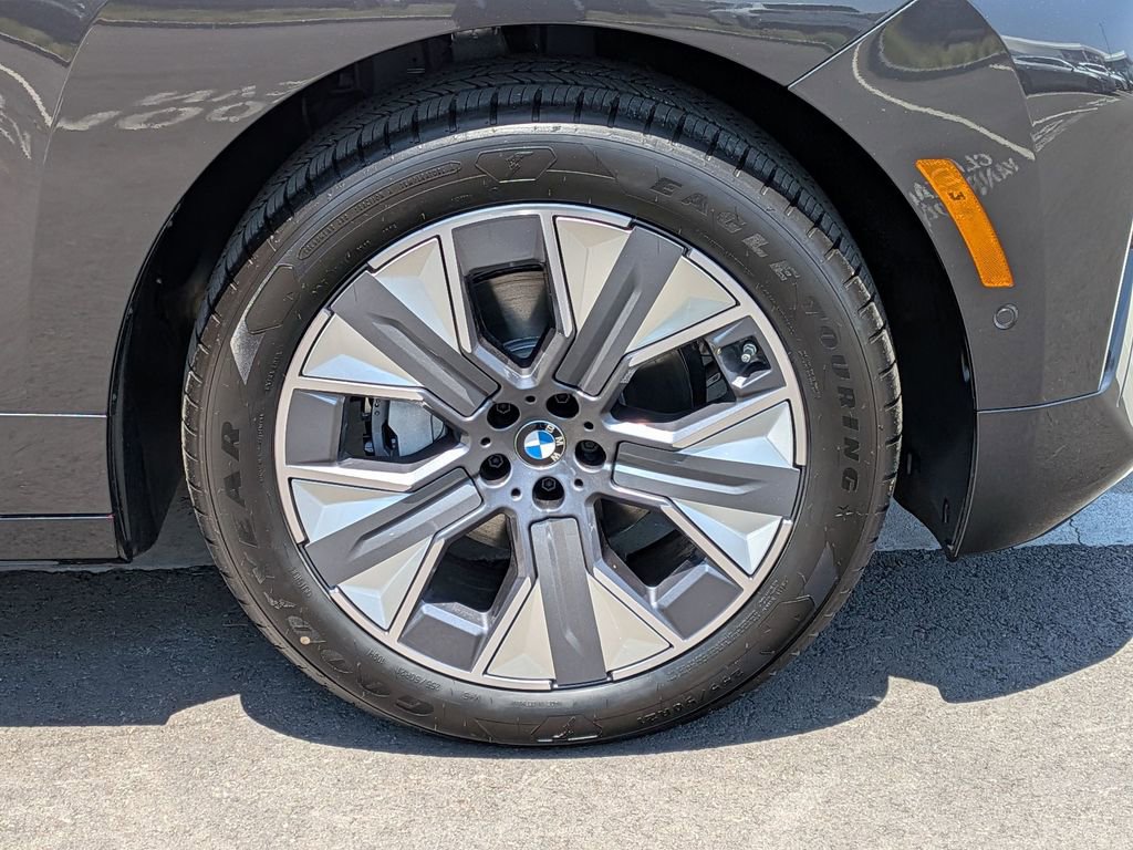 New 2026 BMW iX xDrive45 AWD/4WD image 25