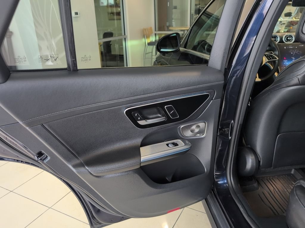 Used 2023 Mercedes-Benz GLC 300 4MATIC image 28