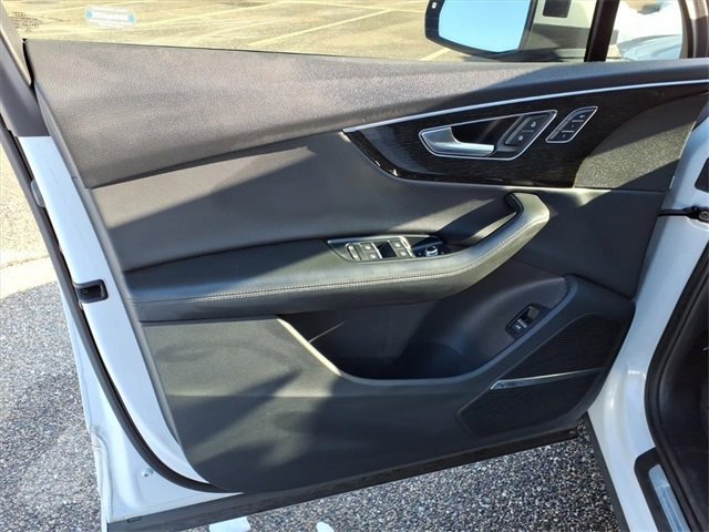 Used 2021 Audi Q7 3.0T Premium Plus image 13