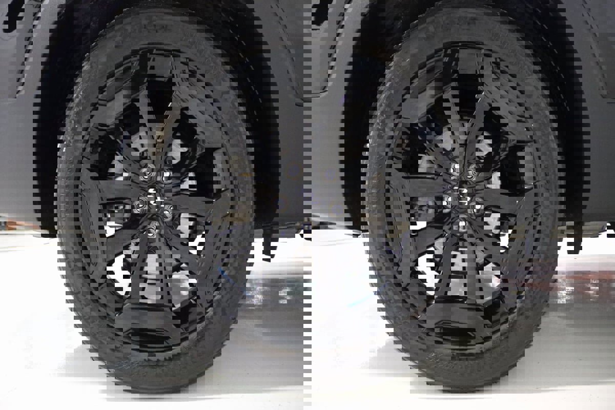 Used 2023 Kia Telluride S image 72