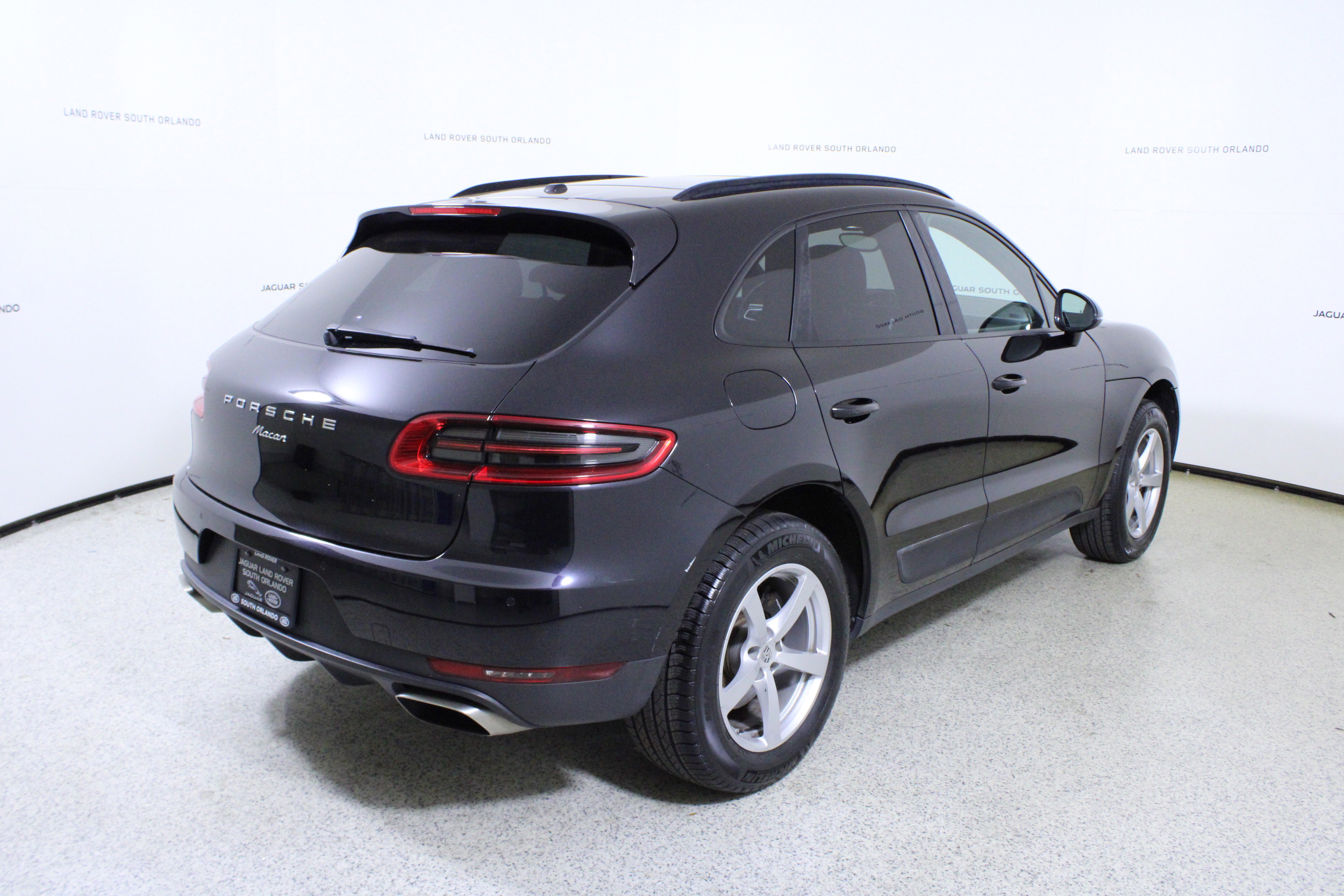 Used 2018 Porsche Macan image 7