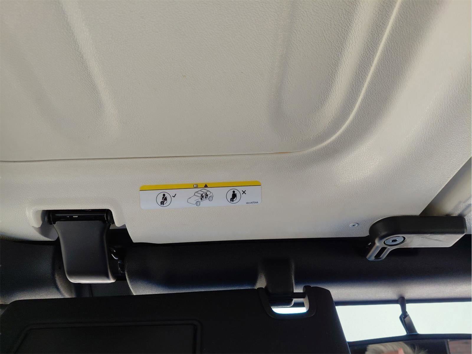 Used 2018 Jeep Wrangler Unlimited Sahara image 25