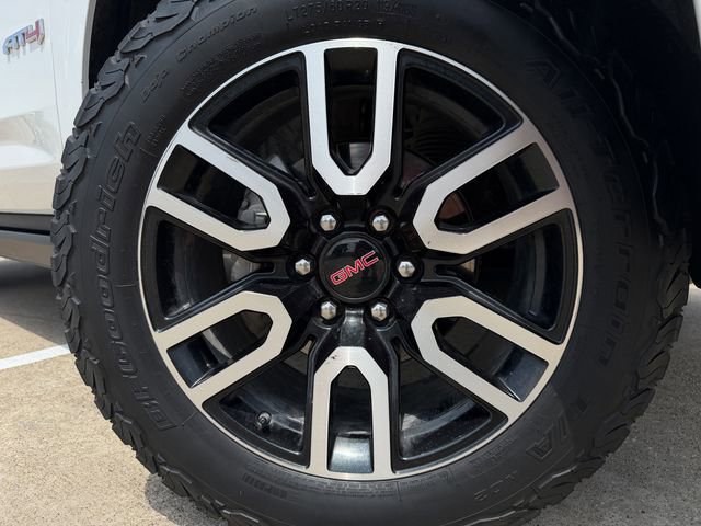Used 2022 GMC Yukon AT4 image 11