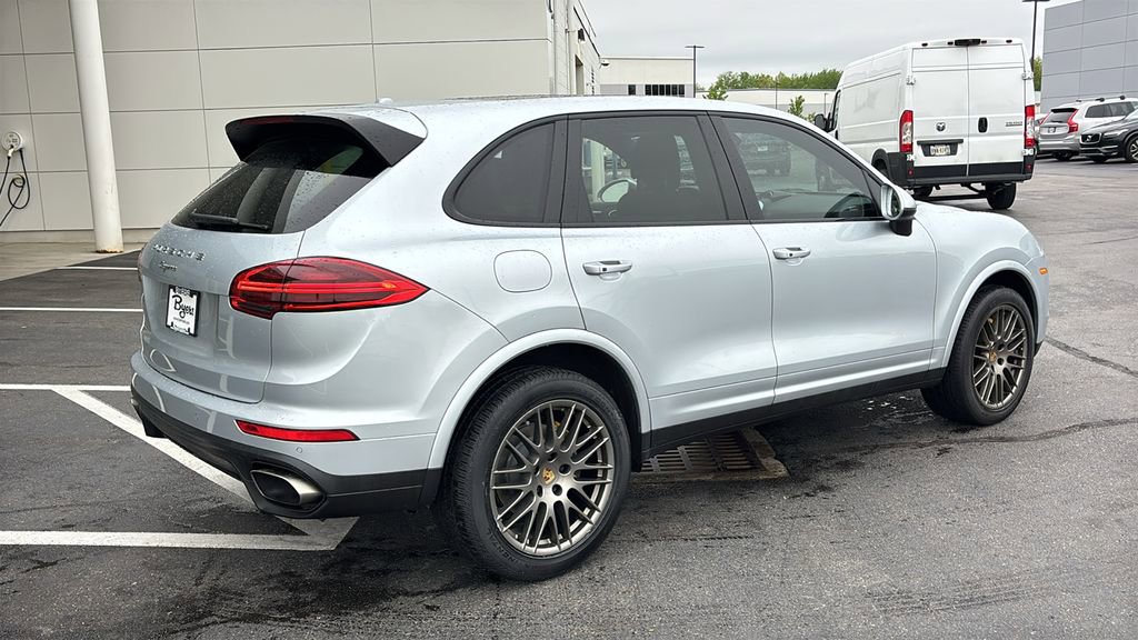 Used 2017 Porsche Cayenne Platinum Edition AWD/4WD image 30