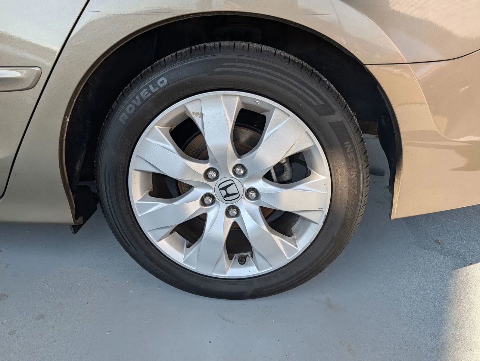 Used 2009 Honda Accord EX image 9