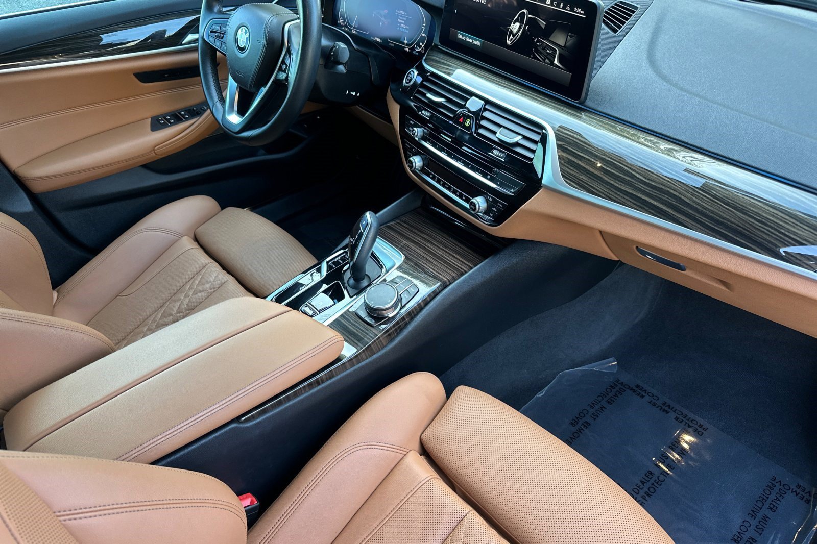 Used 2023 BMW 530e w/ Premium Package RWD image 19