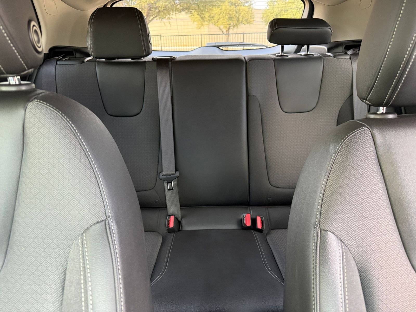 Used 2025 Buick Encore GX Preferred image 38